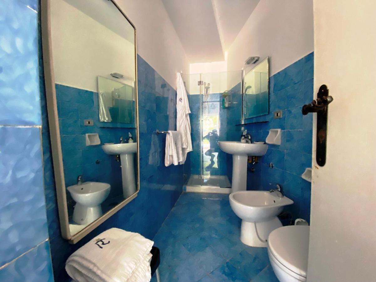 Regina Di Capri - Suite Vista Faraglioni Eksteriør billede